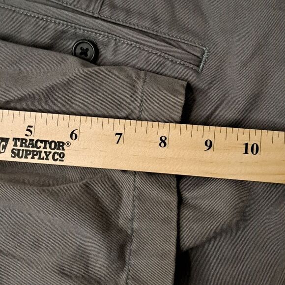 Lands' End Taupe Traditional fit shorts size 42 - Picture 4 of 4